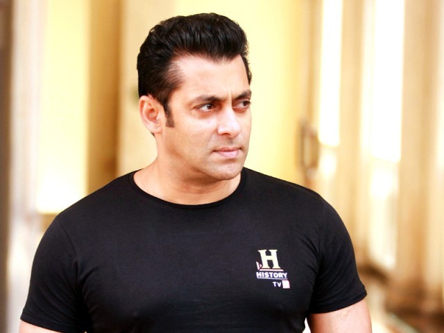 Salman Khan signs TV rights deal with Star India